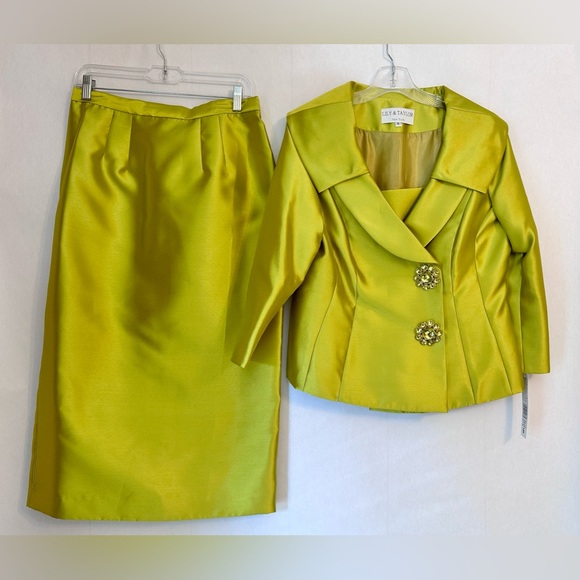 Lily & Taylor New York GORGEOUS LUXURY Women’s Suit 2 pcs Size 6 . Couture - Picture 5 of 17